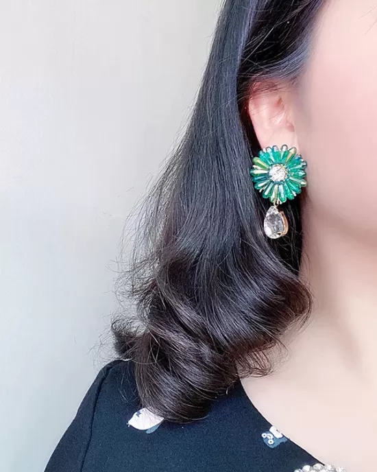 Original Vintage Asymmetric Floral Earrings Accessories