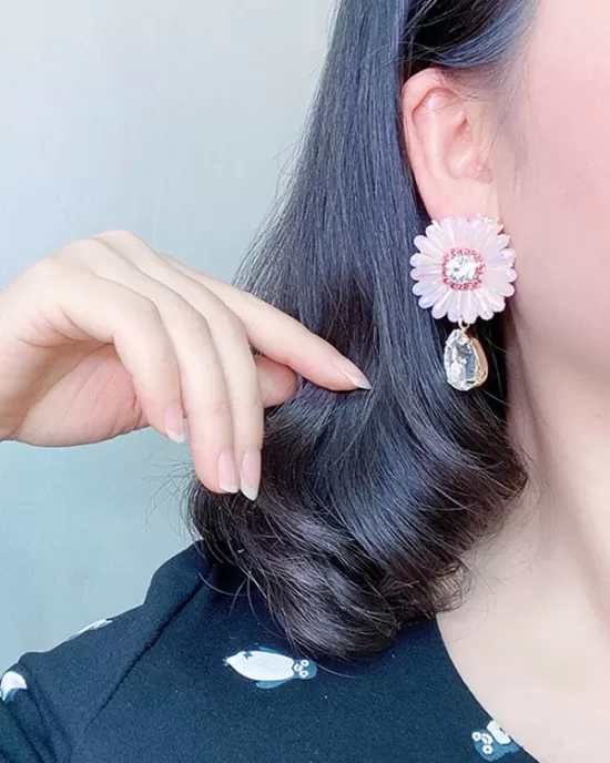 Original Vintage Asymmetric Floral Earrings Accessories