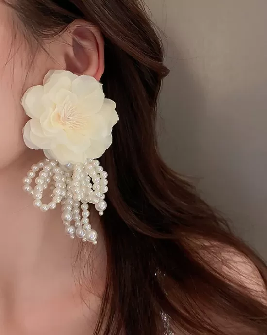 Flower-Embellished Imitation Pearl  Tasseled Earrings Accessories