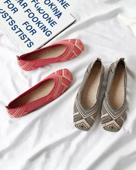 Breathable Contrast Color Flat Shoes