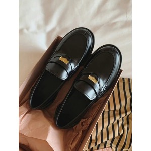 Round-Toe Split-Joint Loafers