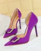 Pointed-Toe Shallow Cut Scarpin Salto Pumps