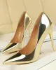 Pointed-Toe Shallow Cut Solid Color Scarpin Salto Pumps