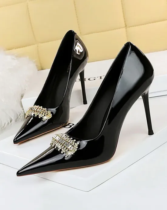 Pointed-Toe Shallow Cut Split-Joint Pumps