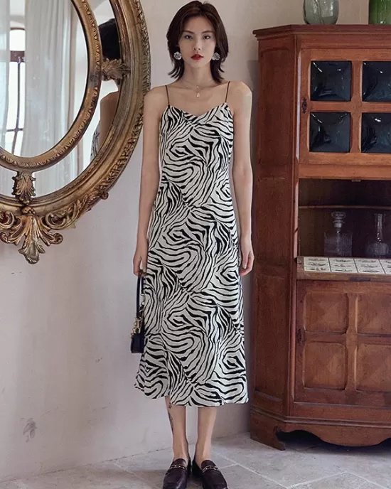 Vacation H-Line Sleeveless Zebra-Stripe V-Neck Dress