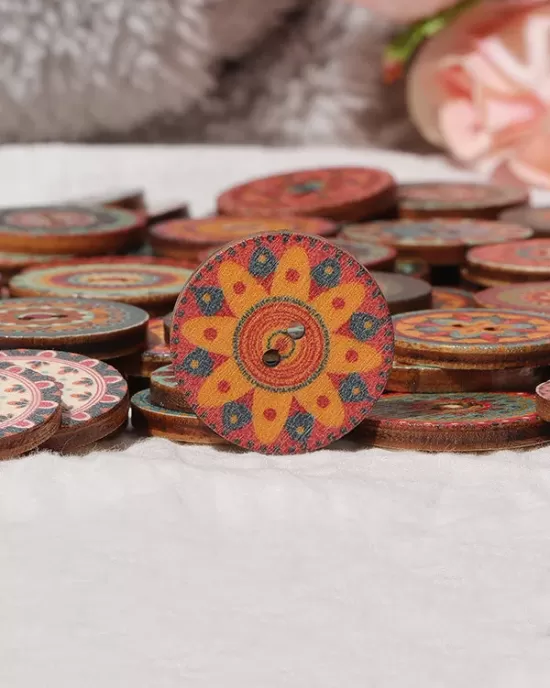 About 100Pcs Multi-Color Round Buttons