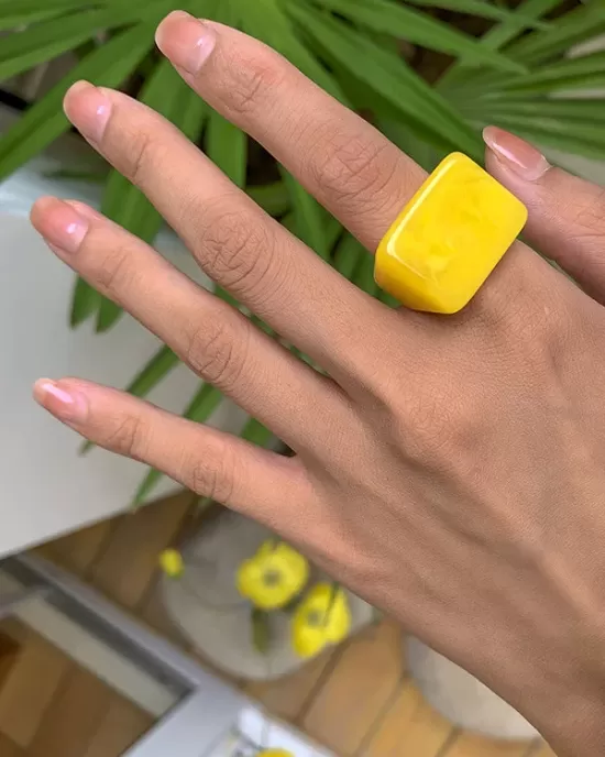 Original Stylish Resin 8 Colors Geometric Ring Original Stylish Resin 8 Colors Geometric Ring