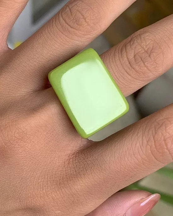 Original Stylish Resin 8 Colors Geometric Ring Original Stylish Resin 8 Colors Geometric Ring