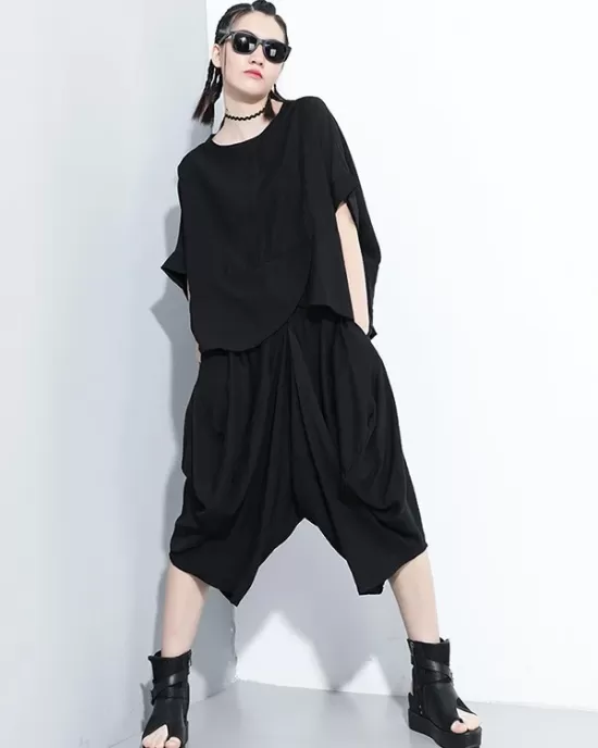 Loose Solid Color Round-Neck Short Sleeves  Tops+ Elasticity Pleated Cropped Pants Two Pieces Set