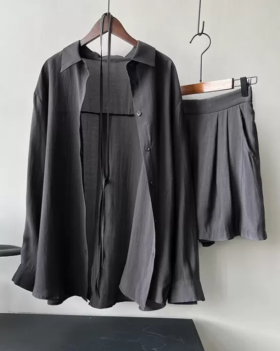 Loose Solid Color Long Sleeves Blouse + Pleated Shorts Two Pieces Set