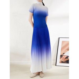 Gradient Pleated High-Neck Short Sleeves T-shirt Top + Skirt Bottom Two Pieces Set