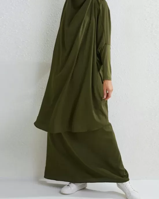 Solid Color Batwing Sleeves Long Sleeves Muslim High Neck Shirts Top + Skirts Bottom Two Pieces Set