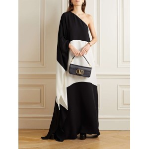 Batwing Sleeves Contrast Color Split-Side One-Shoulder Maxi Dresses