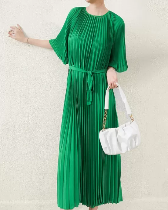 Loose Pleated With Waistband Solid Color Round-Neck Maxi Dresses