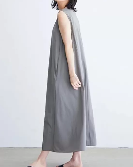 Solid Color Loose Sleeveless Round-Neck Midi Dresses