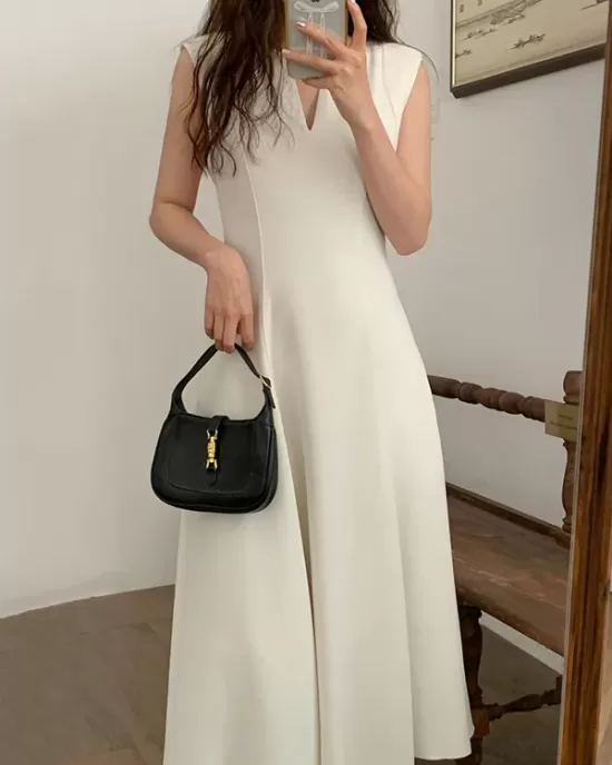 Solid Color A-line Sleeveless V-neck Midi Dresses