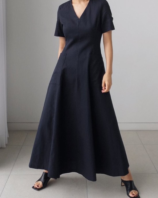 Simple Casual Solid Color Pleated Midi Dress