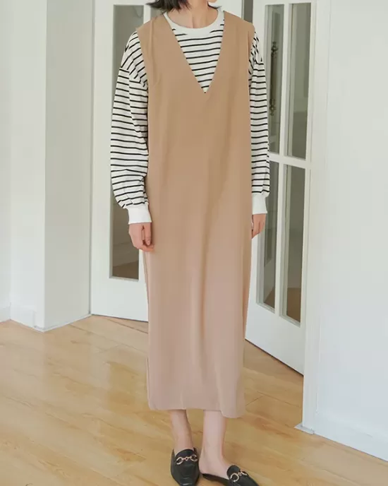 Casual A-Line Sleeveless Solid Color V-Neck Midi Dresses