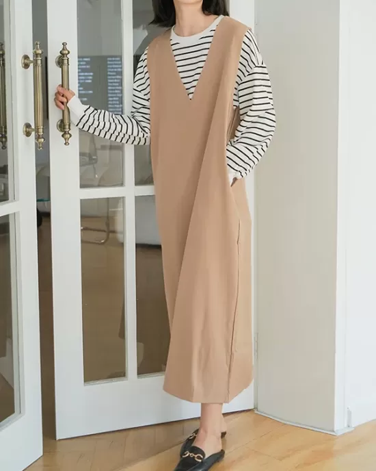 Casual A-Line Sleeveless Solid Color V-Neck Midi Dresses