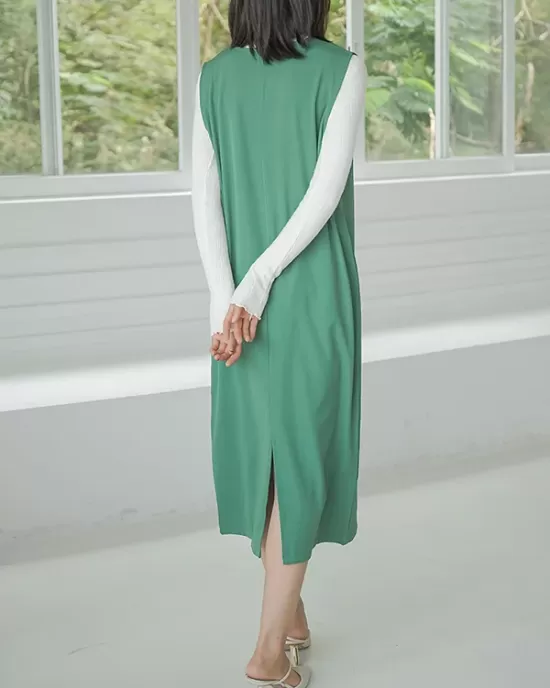 Casual A-Line Sleeveless Solid Color V-Neck Midi Dresses