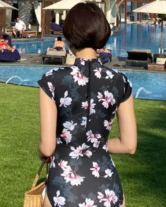 Cheongsam Style Zipper Short Sleeve Buttons Floral One-Piece Swimsuit Cheongsam Style Zipper Short Sleeve Buttons Floral One-Piece Swimsuit