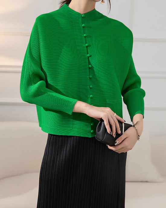 Buttoned Pleated Pockets Solid Color Long Sleeves Loose Round-Neck Outerwear