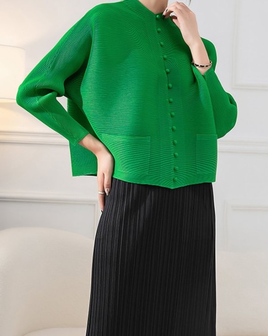 Buttoned Pleated Pockets Solid Color Long Sleeves Loose Round-Neck Outerwear