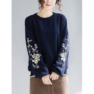 Original Embroidere Round-Neck Knitting Sweater