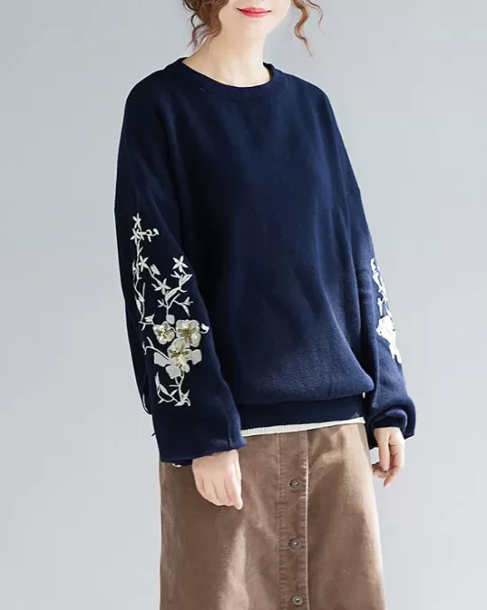 Original Embroidere Round-Neck Knitting Sweater